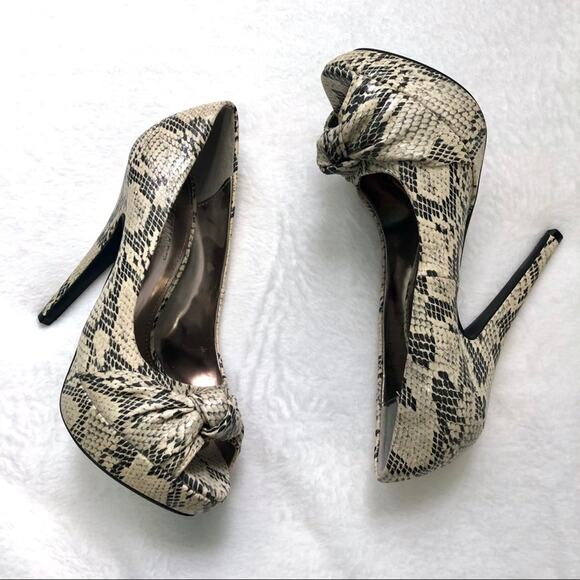 Colin Stuart snake print peep toe heels bow pumps size 7.5 NWOB - Picture 2 of 7